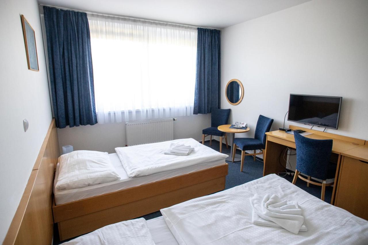 Hotel Puls Ostrava Exterior photo