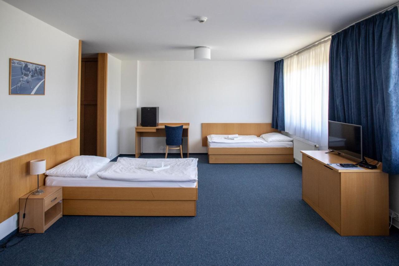Hotel Puls Ostrava Exterior photo